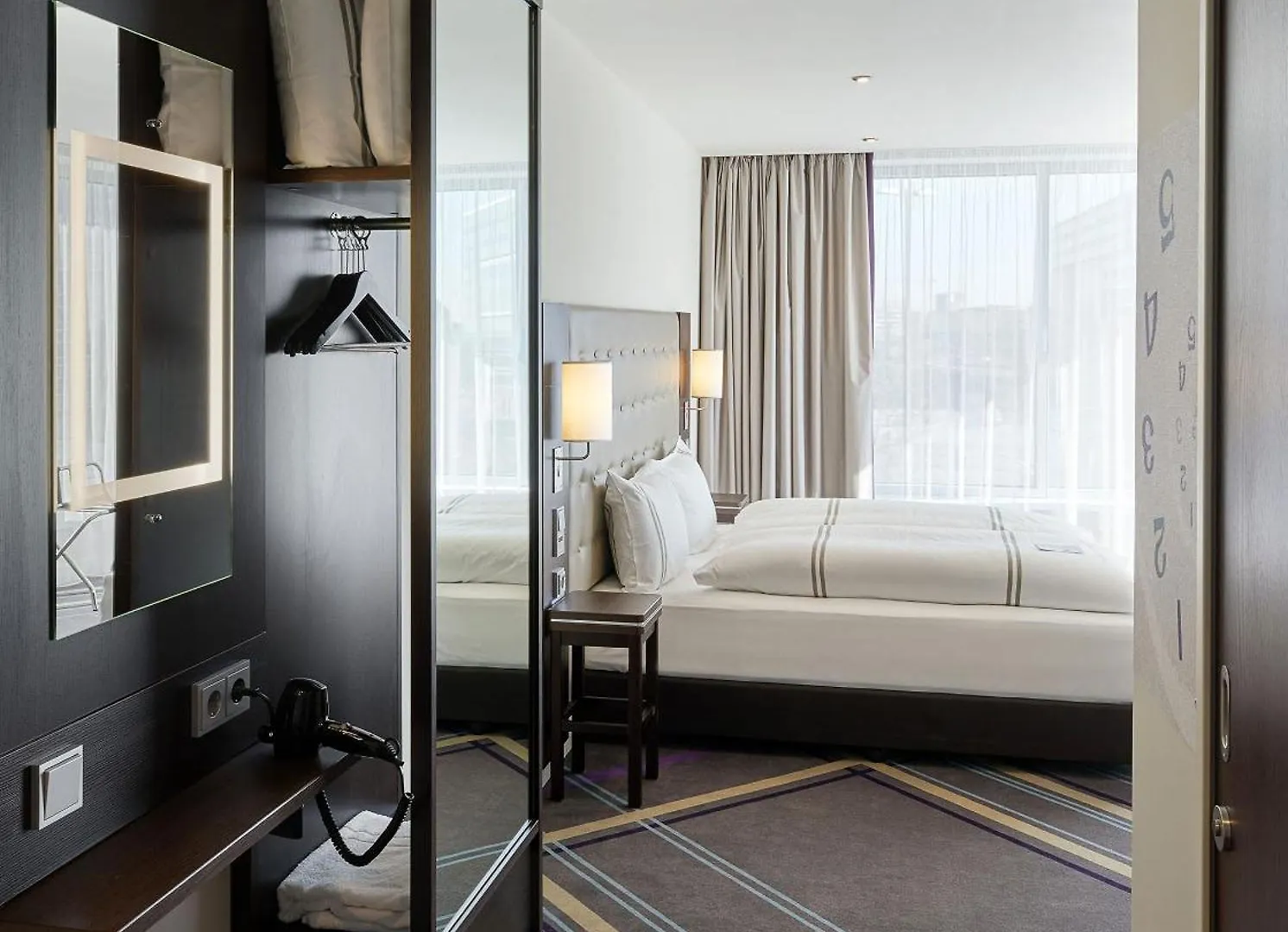 Premier Inn Hamburg City Hammerbrook 3*,